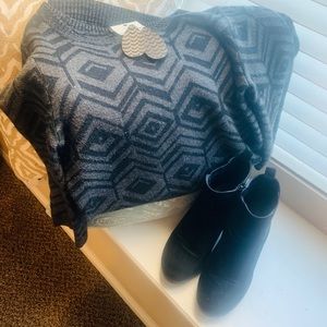 Women’s Gray Sweater and Black Boots